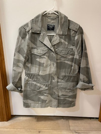 Jacket, Cotton Camo, Women's Size S, Abercrombie & Fitch