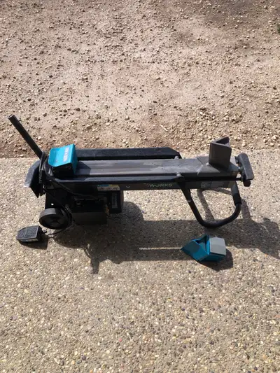 Yard works dual log splitter , foot pedal and handle- works great (maybe 10hours total use time) ove...
