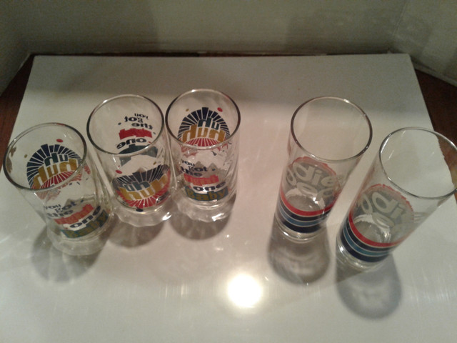 VINTAGE 1970'S PEPSI AND DIET PEPSI DRINKING GLASSES in Arts & Collectibles in Kawartha Lakes - Image 4