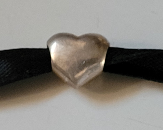 Authentic Pandora Sterling Silver Heart Bead Charm in Jewellery & Watches in Oshawa / Durham Region
