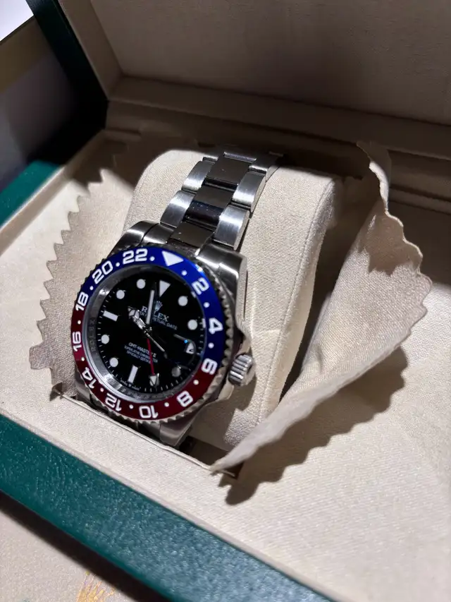 GMT-Master II64750348233987124