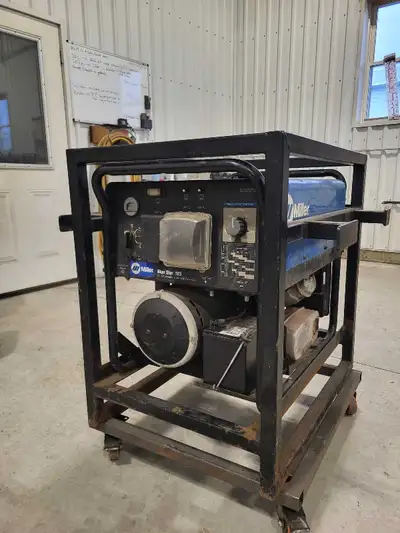 Miller Bluestar 185 generator welder for sale. Great unit, only 260 hrs on it. No welding cables wit...