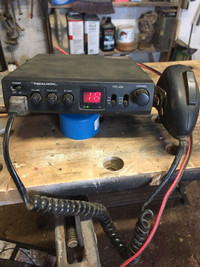 Realistic CB radio