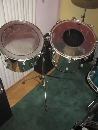 Concert TOM tambour 15" et 16" Ludwig stand, View more