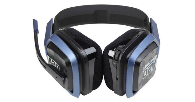 Astro Gaming A20 Wireless Headset  《 Call duty    Edition 》 in Headphones in City of Toronto - Image 2