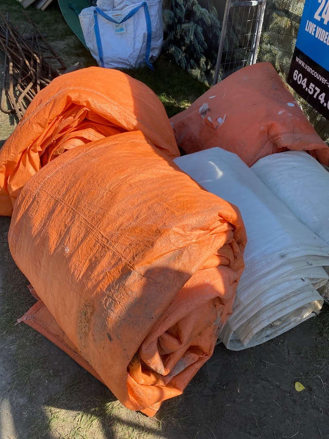 FREE COMMERCIAL GRADE INSULATED TARPS Free Stuff Calgary Kijiji