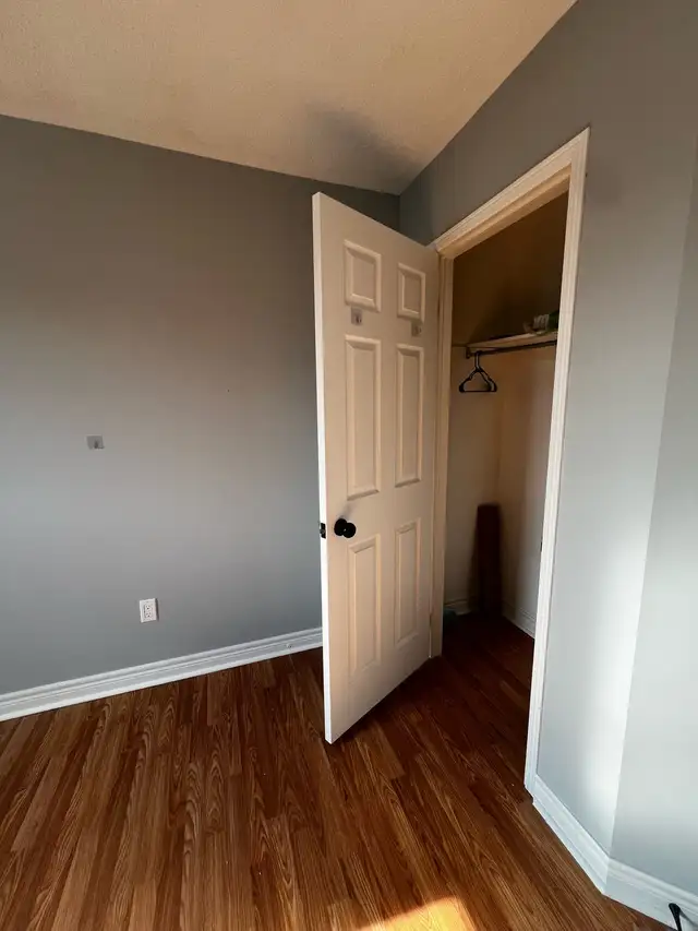 room for rent in Room Rentals & Roommates in Oshawa / Durham Region - Image 3