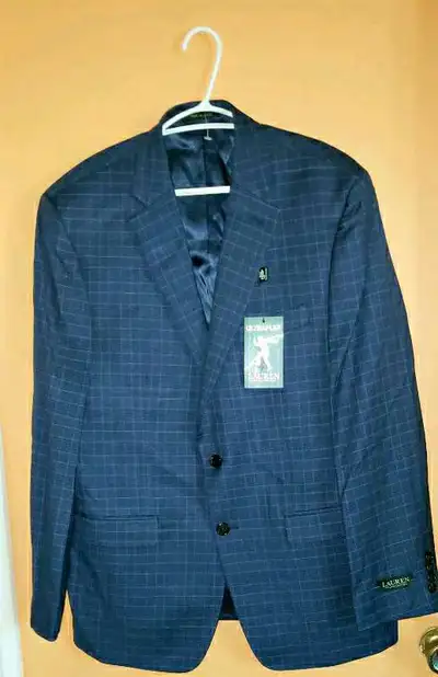 Blazer neuf Ralph Lauren 40 shourt court 75 $., View more