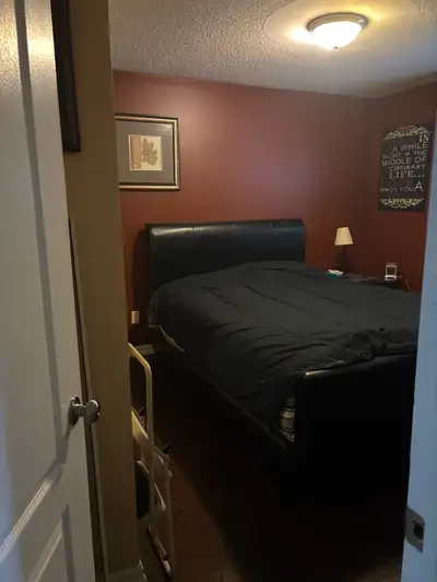1 Fully furnished bedroom