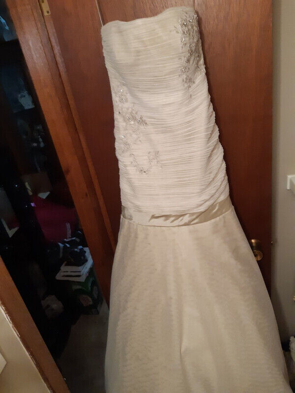 ~ FIRST $60 ~ Tara Keely Wedding Dress Size 0 - 2 ~ in Wedding in St. Catharines - Image 4