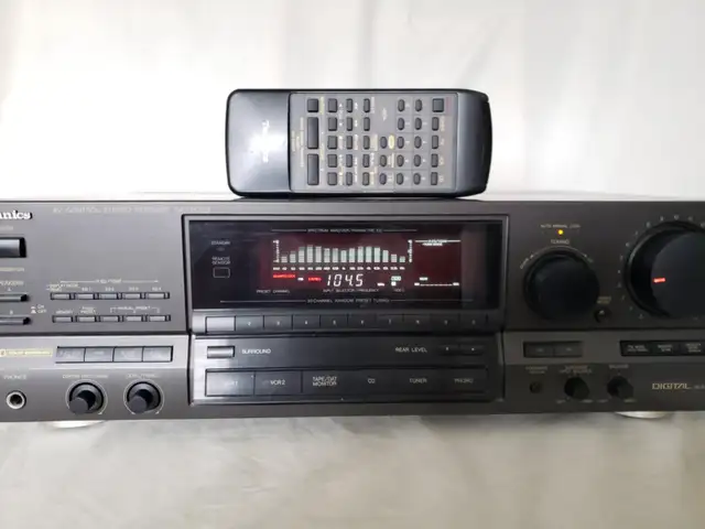 Technics SA-GX303 A/V Receiver with Remote in Stereo Systems & Home Theatre in City of Toronto - Image 4