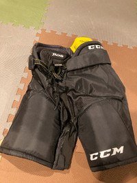 CCM 3092 Jr. Med. Hockey pants