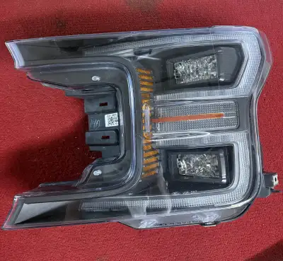 Used but in like new condition driver side headlight for Ford F150 Price is Firm. Cash only.