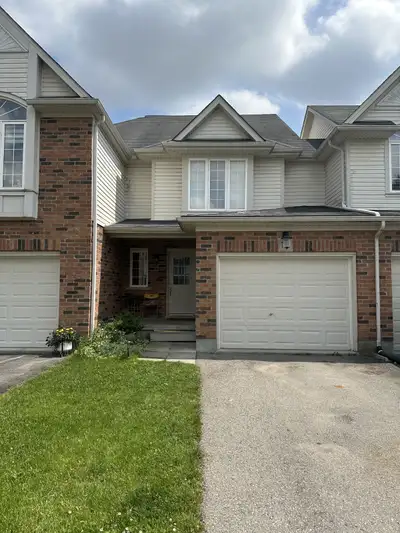 Denview Ave & Silverfox Cres. 2 Rooms to be filled. Bathroom exclusive to this lease Utilities not i...