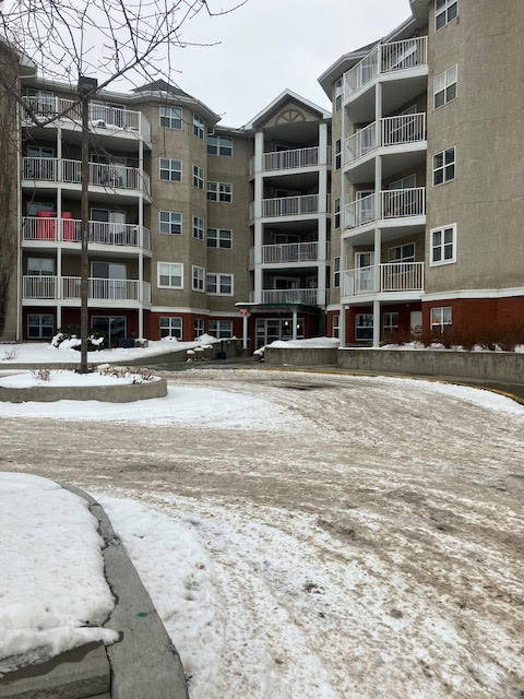 Move in ready 55 plus adult condo in a great southside location! in Condos for Sale in Edmonton