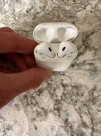 Apple Air Pod - 1st Generation - Right Pod working great