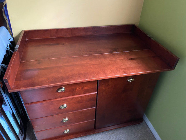 Baby changer/Dresser  in Bathing & Changing in Barrie - Image 2