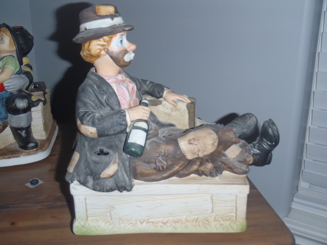 Melody in Motion "Willie the Hobo" Figurine in Arts & Collectibles in Nanaimo