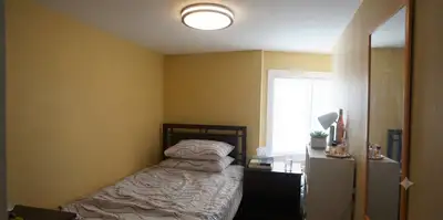 Private Room Available , Shared House • Comfortable and well-maintained room • Walking distance to T...