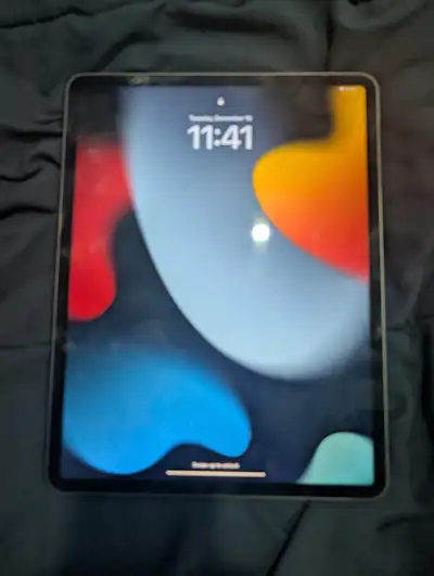 Excellent Apple iPad Pro 12.9-inch (5th Generation), 128GB, View more