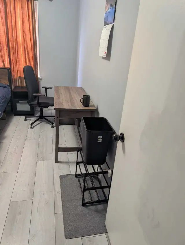 Private Room Rental  in Room Rentals & Roommates in Peterborough - Image 3