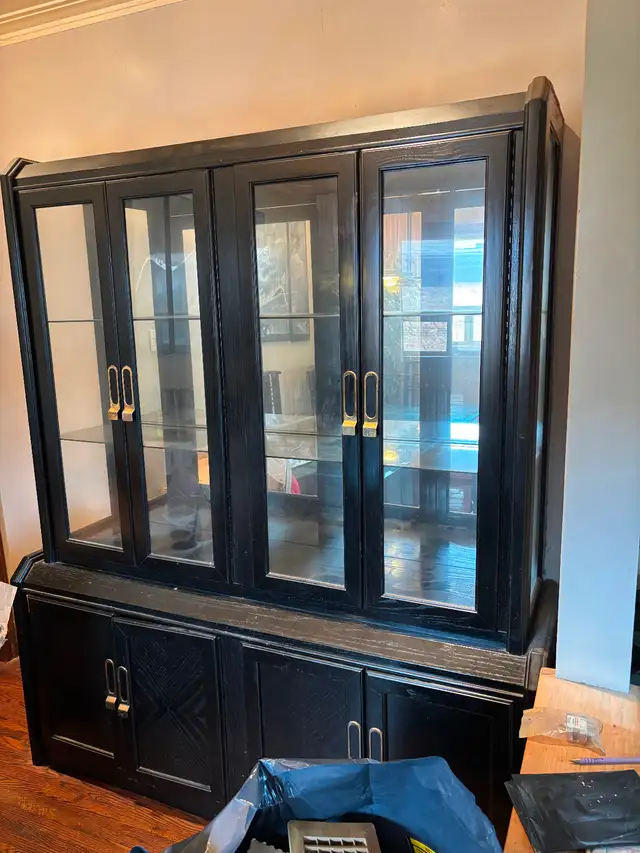 Used black dining room table - complete set
