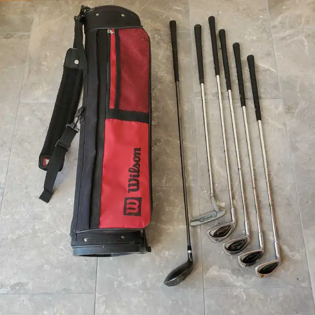 Jr. / Kida WILSON PRO STAFF Golf Clubs with Stand Bag in Golf in Barrie - Image 2