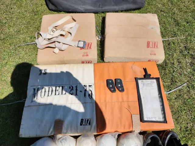 Base Ball Equipment $175.00 OBO in Sports Teams in Muskoka - Image 3