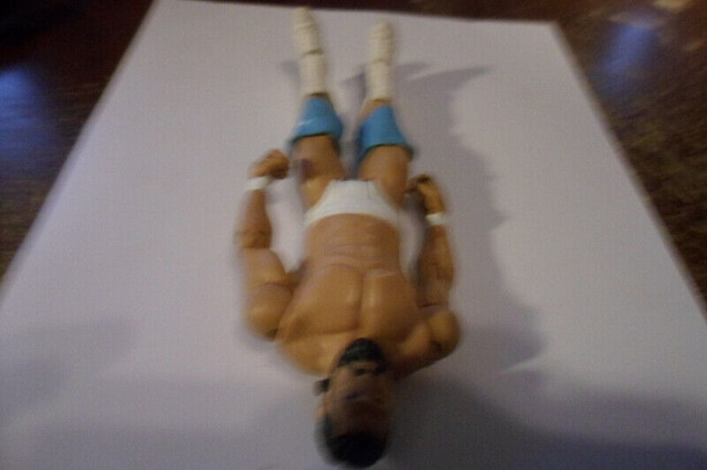 Damien sandow Wrestling figure wwe wwf mattel 2011  Basic Series dans Art et objets de collection  à Victoriaville - Image 3