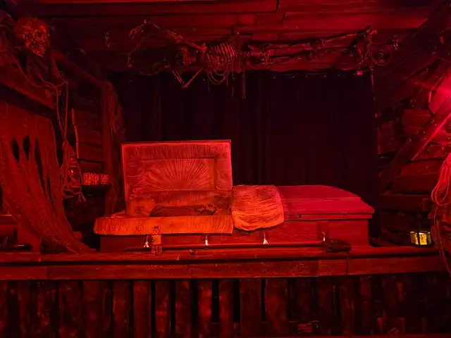 halloween props569246287282851841