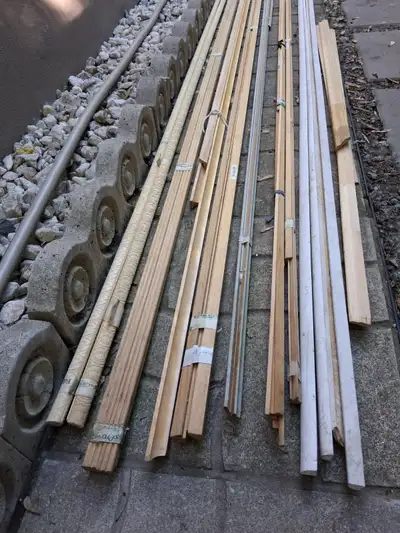 Moulures décoratives en bois variées: surplus des projets, View more