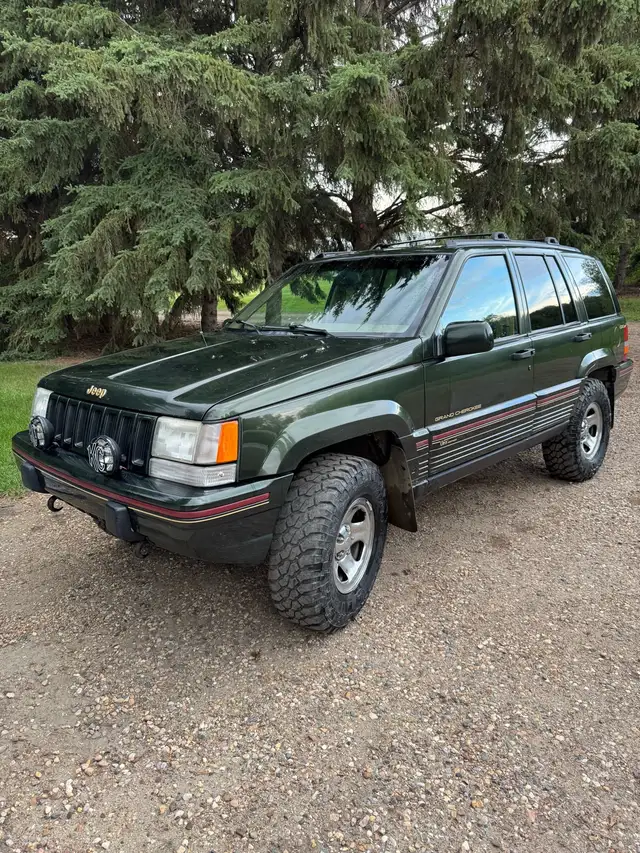 1995 Jeep grand Cherokee, Orvis edition in Cars & Trucks in Edmonton - Image 2