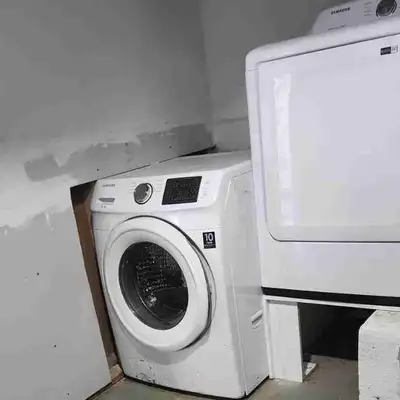 Basement apartment for rent. Two bedrooms . No smoking, no pets (severe allergies) If you sign in Ma...