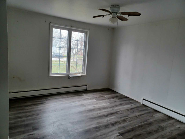 Large 3 bedroom apartment  in Long Term Rentals in Sarnia - Image 2