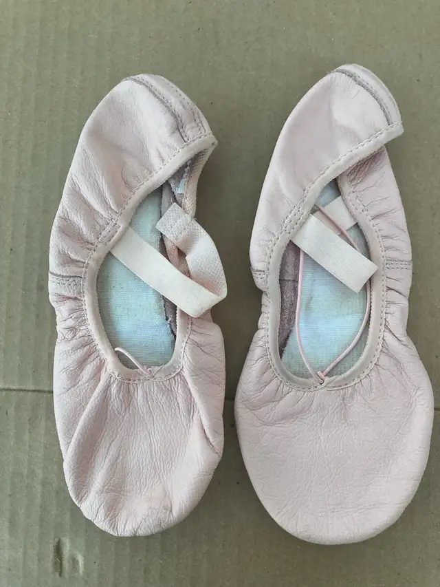 Leather ballet shoes63234833066243122