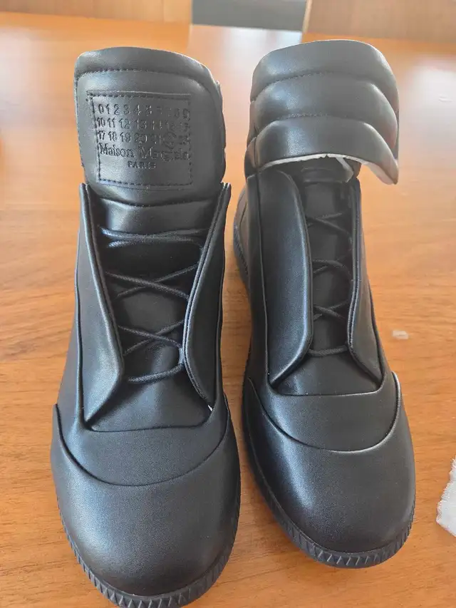 maison Margiela shoes  in Men's in Laval / North Shore - Image 3
