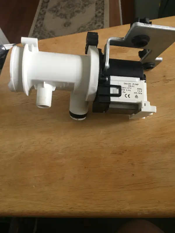 Drain pump for washing machine in Washers & Dryers in Bedford - Image 2