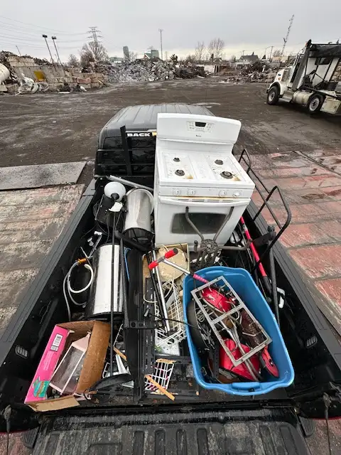 Junk Removal / Dump Run / Demolition 289-456-807662863242599041121