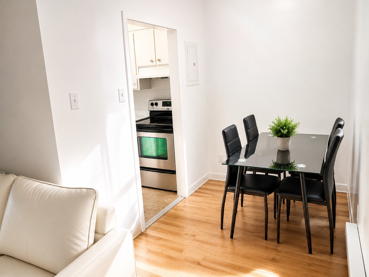 3 ½ BEL APPARTEMENT PRIVÉE ÉQUIPÉ A LOUER – MÉTRO HENRI-BOURASSA — photo 2