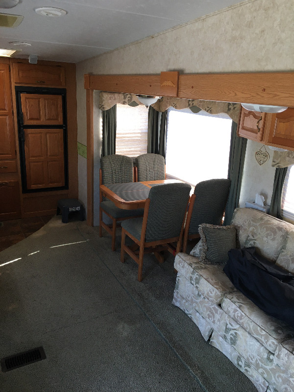 2005 Cougar 29’ 5th Wheel in Travel Trailers & Campers in North Bay - Image 4