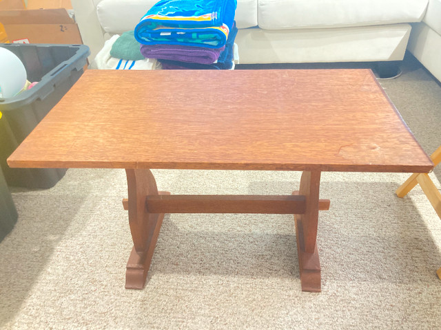 Coffee Table For Sale in Coffee Tables in Delta/Surrey/Langley