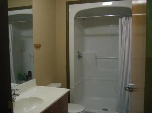 McMaster Off-Campus Student Residence - WiFi, Maid, Parking63436972262531123