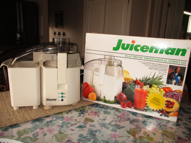 Juice maker. dans Robots culinaires et mélangeurs  à Longueuil/Rive Sud