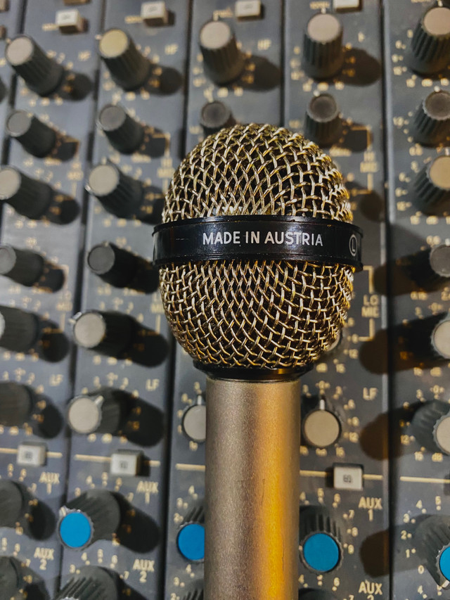 Vintage ️ Microphone Clear Out - AKGs, Shures in Pro Audio & Recording Equipment in Renfrew - Image 3