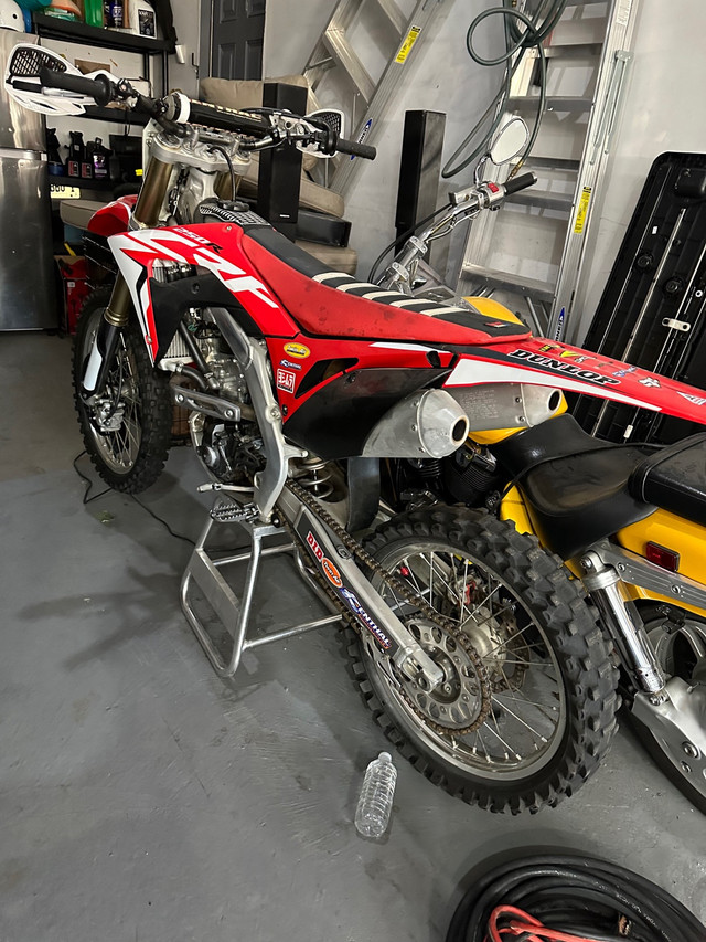 2018 honda crf250r  in Dirt Bikes & Motocross in Mississauga / Peel Region - Image 3