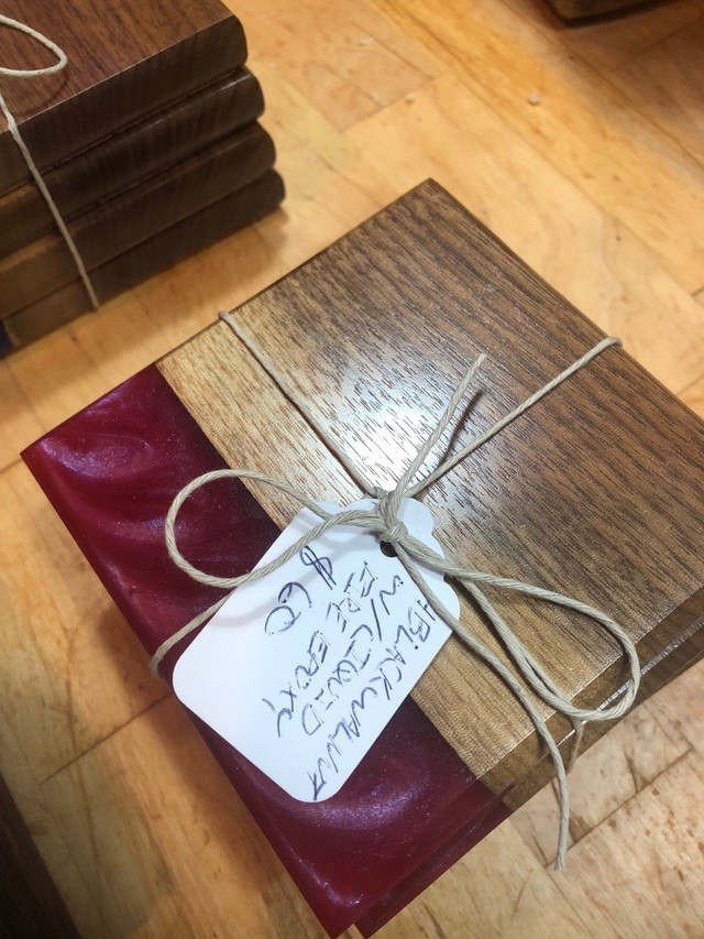 Handmade wood and epoxy coasters dans Loisirs et artisanat  à London - Image 3