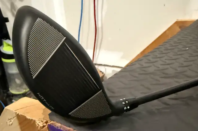 Cobra DS-ADAPT X Driver 10.5° – Mint / Indoor Only in Golf in Norfolk County - Image 5