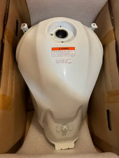 New Pearl Horizon White Honda CB500X Or NX500 Tank. Fits 2013-2025. $400 Also have the new NX500 two...