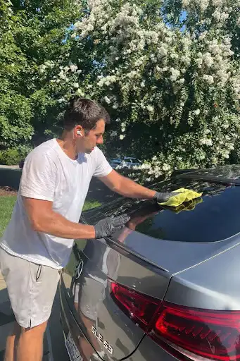 Pay: $22/hour $0.20/km for travel Job Description: This is a mobile car detailing position. You’ll t...