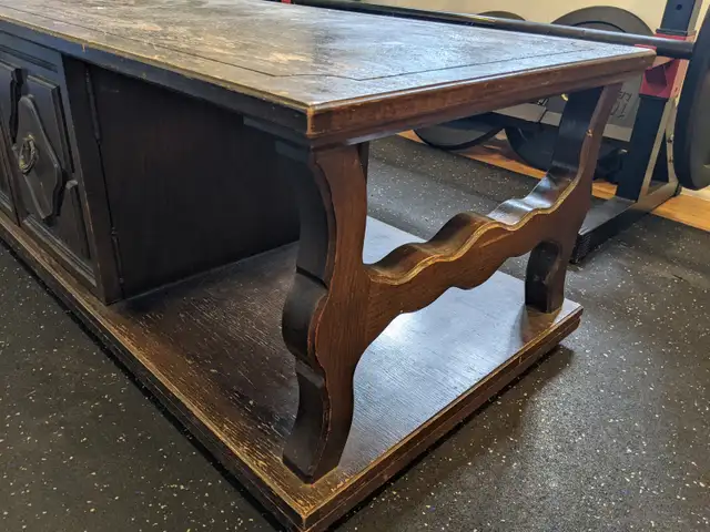 Solid Wooden Coffee Table in Coffee Tables in Ottawa - Image 6